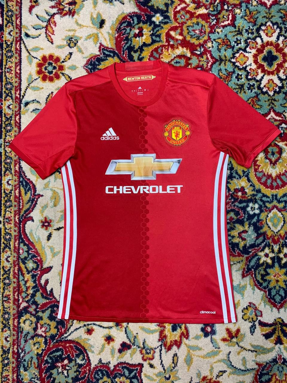 Adidas MANCHESTER UNITED 2016/17 HOME FOOTBALL SHIRT SOCCER JERSEY Size US S / EU 44-46 / 1 - 2 Thumbnail