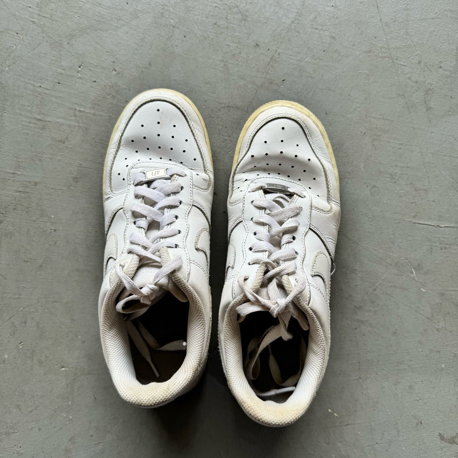 Nike Air Force 1 Women’s 8.5 All White Size US 8.5 / IT 38.5 - 2 Thumbnail