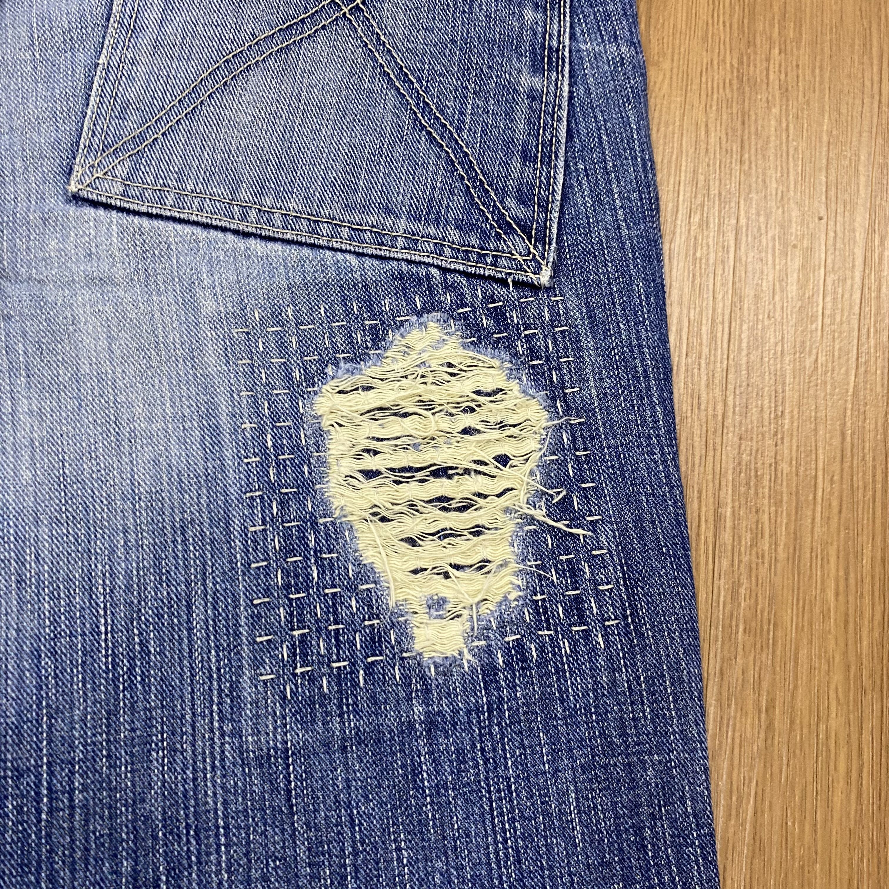 Japanese Brand × Vintage Vintage Sashiko Distress Jeans Flare Denim Patchwork CD161 Size US 31 - 7 Thumbnail