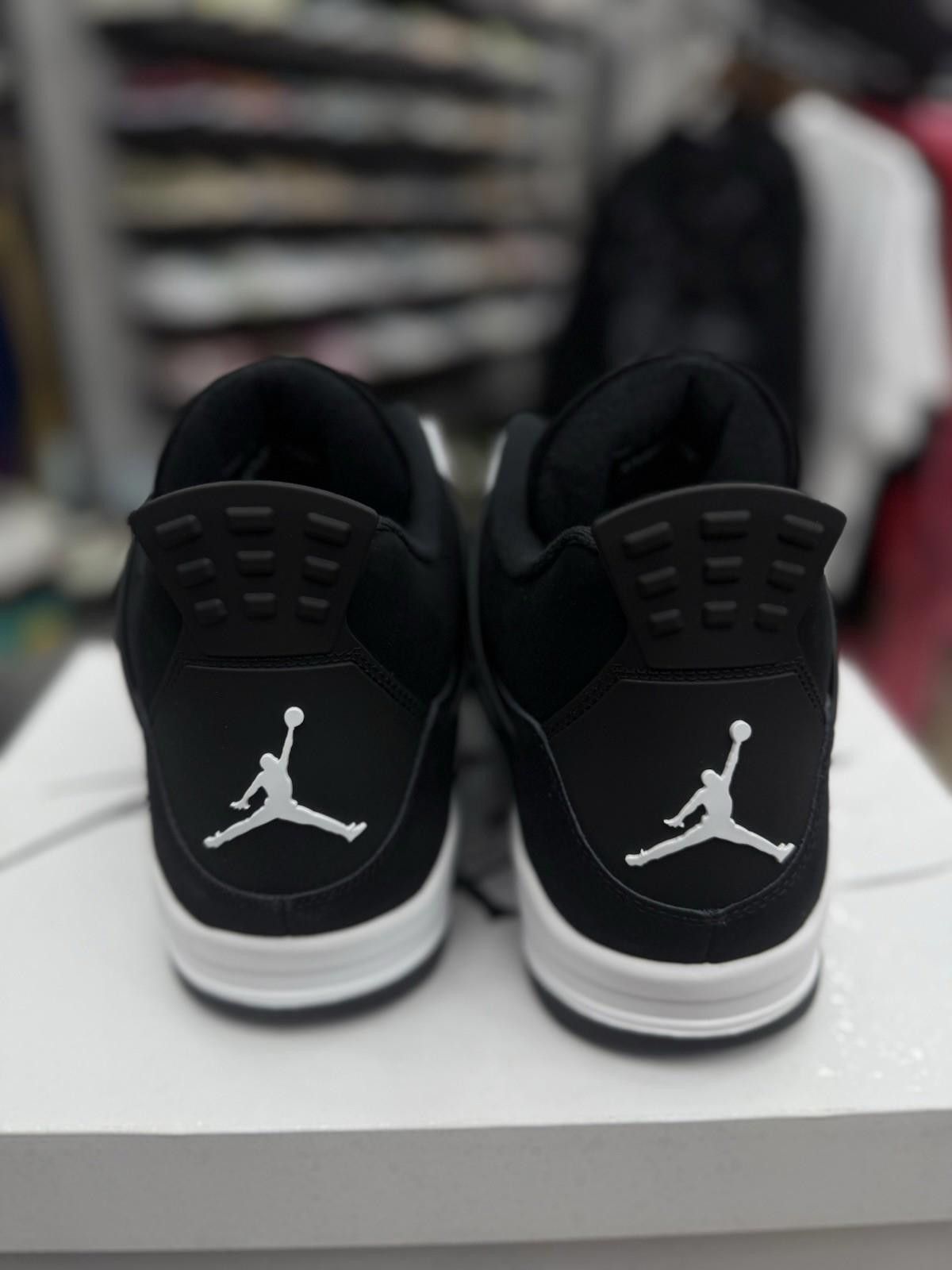 Jordan Brand Nike Air Jordan 4 Retro White Thunder FQ8138-001 Men’s (13) Size US 13 / EU 46 - 9 Thumbnail