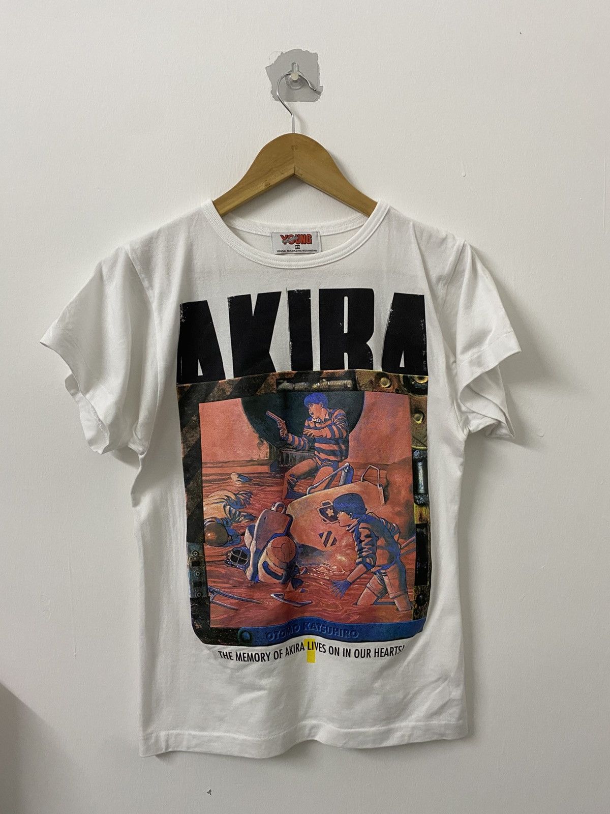 Akira Young Magazine Volume 1