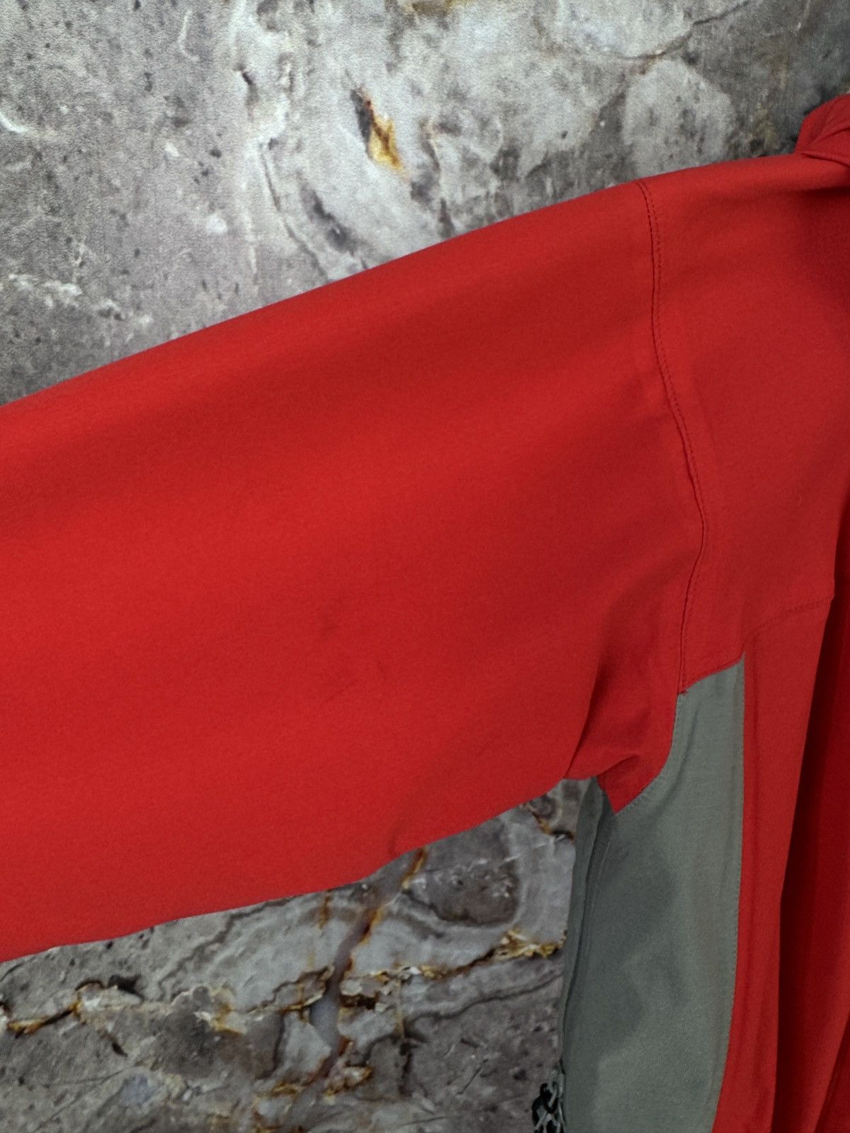Other Women’s Millet Jacket Gore-Tex Outdoor Hiking Climbing Size M / US 6-8 / IT 42-44 - 11 Thumbnail
