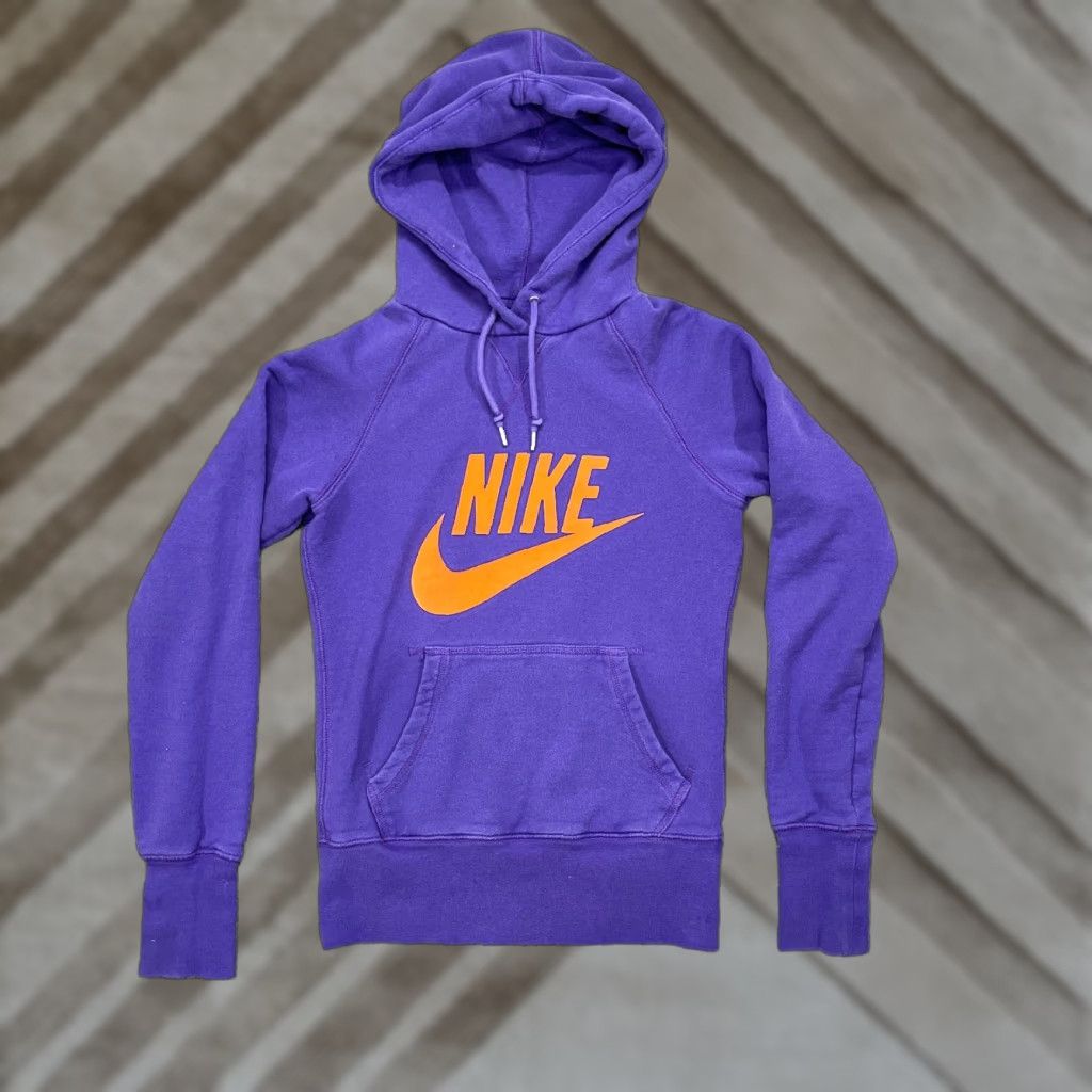 Nike Nike Womens S Pullover Hoodie Purple Orange Swoosh Spell Out Raised Graphic Outdoor Vintage: No (adjusted per rules) Size S / US 4 / IT 40 - 1 Thumbnail
