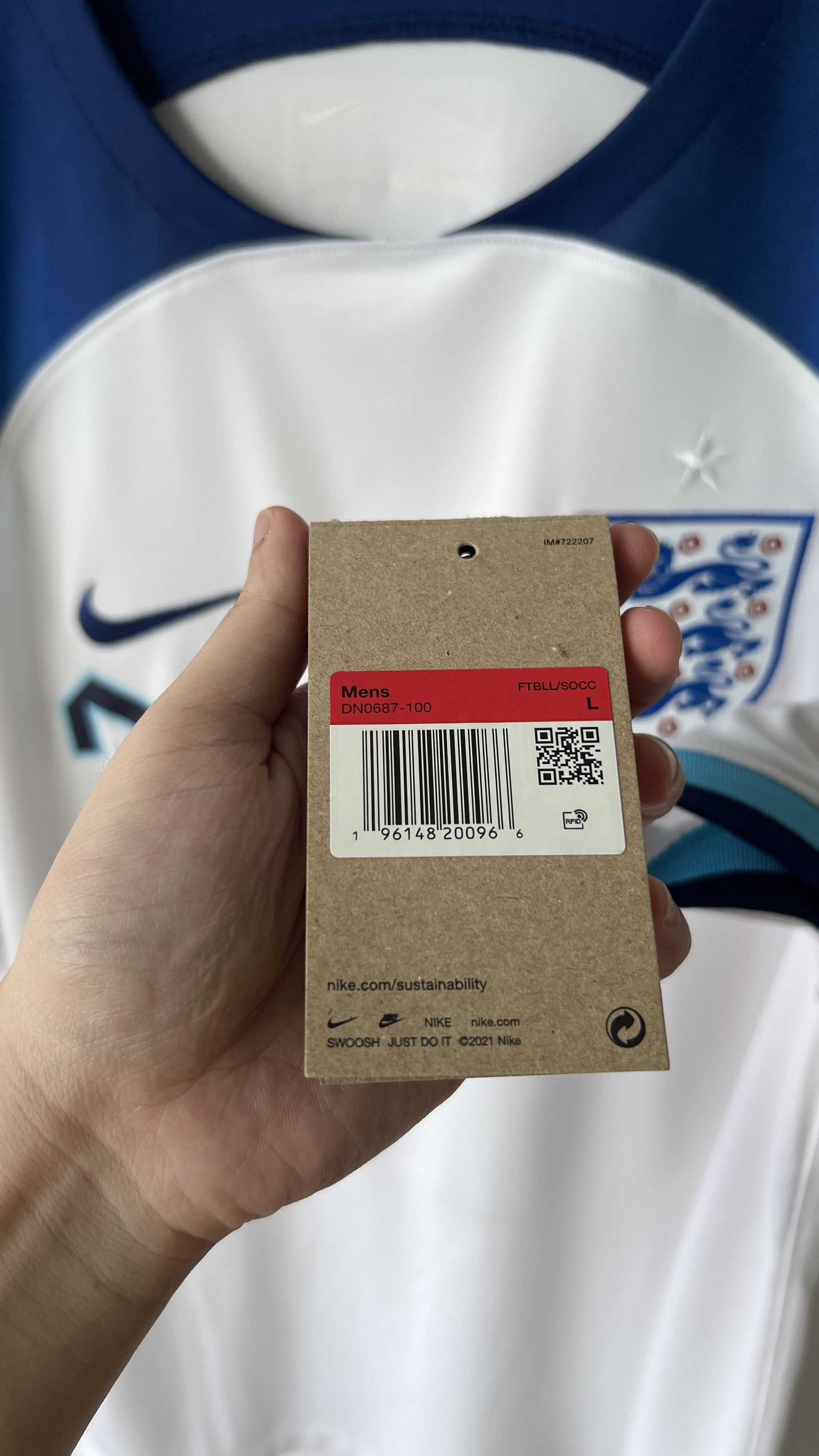 Nike (L) England 2022-23 Home Shirt Bellingham #22 (New) Kit Size US L / EU 52-54 / 3 - 5 Thumbnail