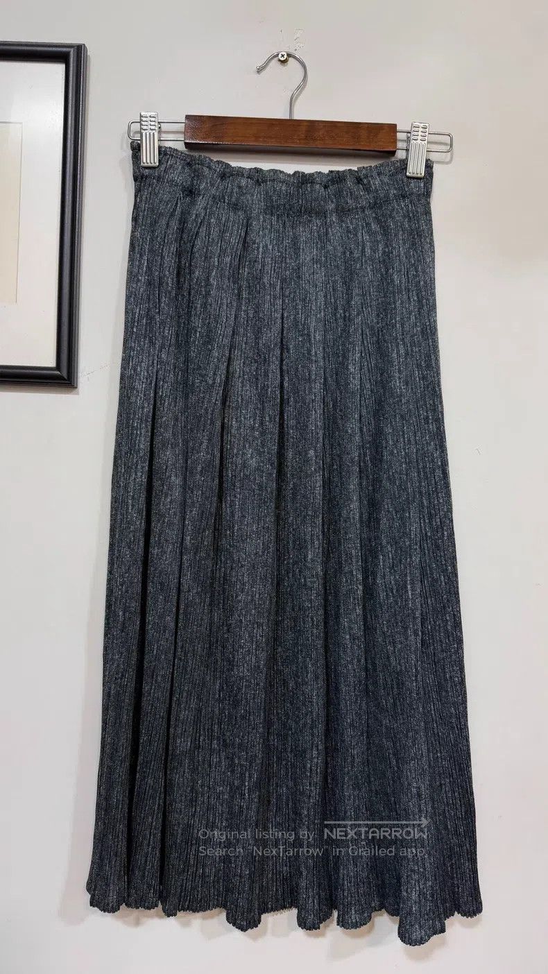 Issey Miyake Issey Miyake Denim Pleated Midi Skirt Size 25" / US 0 / IT 36 - 3 Thumbnail
