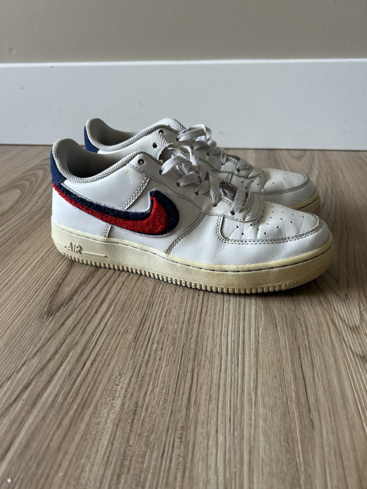 Nike Nike AF1 Chenille White Size US 7.5 / IT 37.5 - 1 Thumbnail