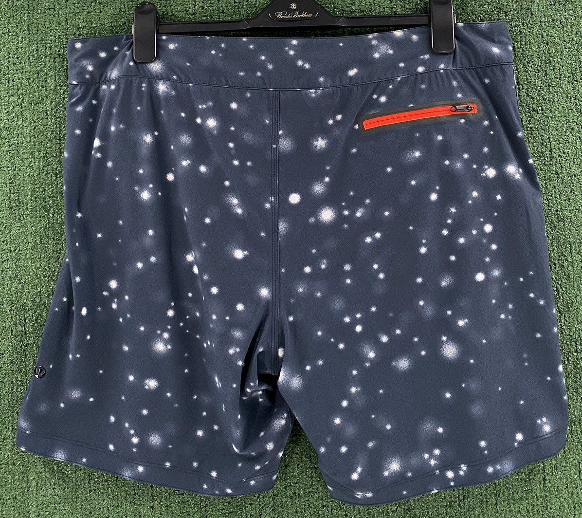 Lululemon Lululemon Dot Patterned Lined Board Shorts Men’s Size 40 Size US 40 / EU 56 - 3 Thumbnail