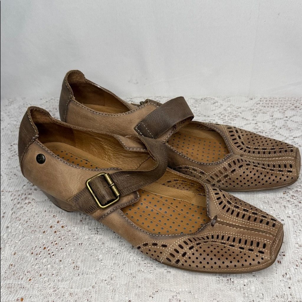 The Unbranded Brand Pikolonos Gandia 8964 perforated Mary Jane leather shoes 11 Size US 11 / IT 41 - 1 Thumbnail