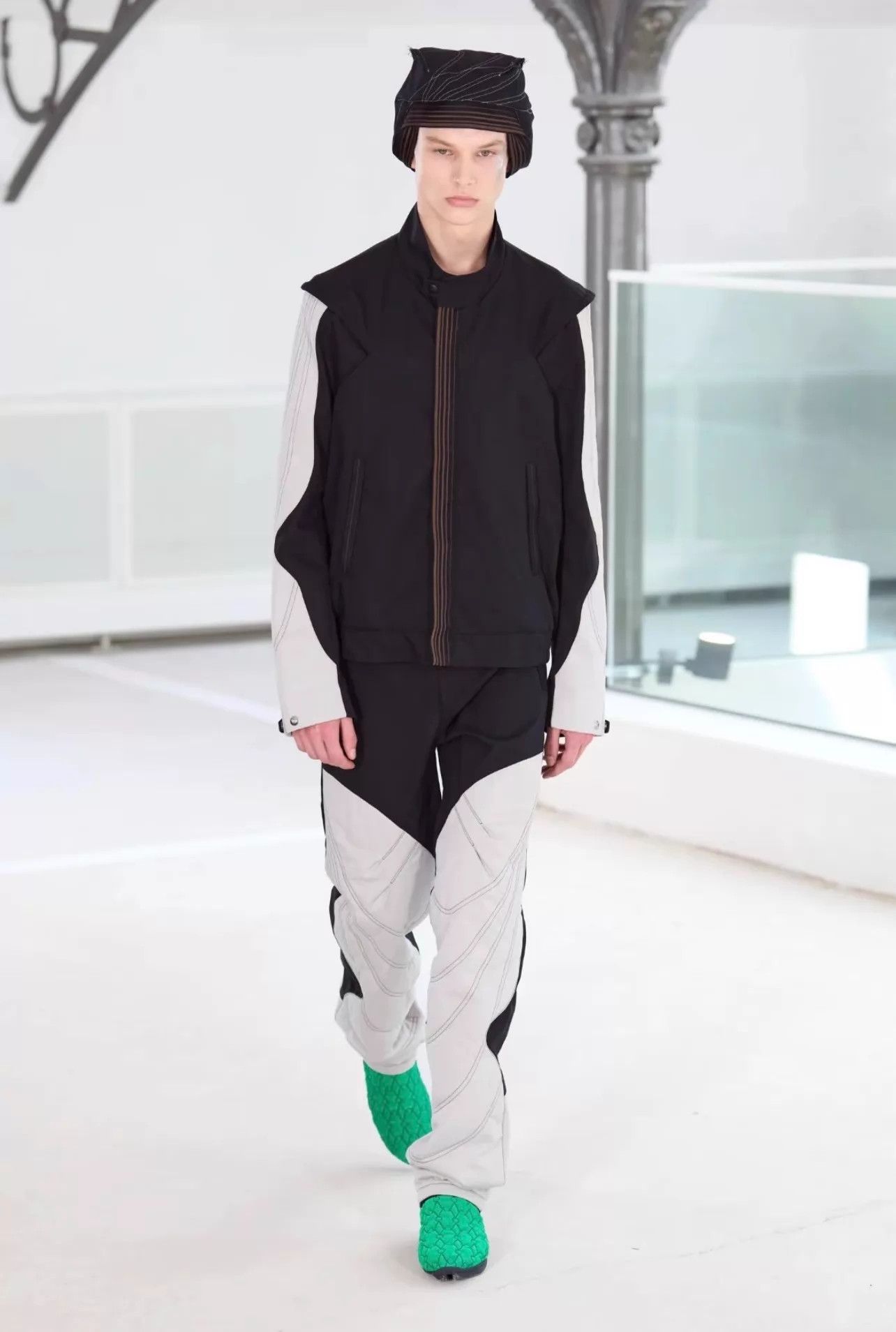 Kiko Kostadinov Kiko Kostadinov 25ss Solix Jacket B&W Colorblock Collar 48 Size US M / EU 48-50 / 2 - 5 Thumbnail