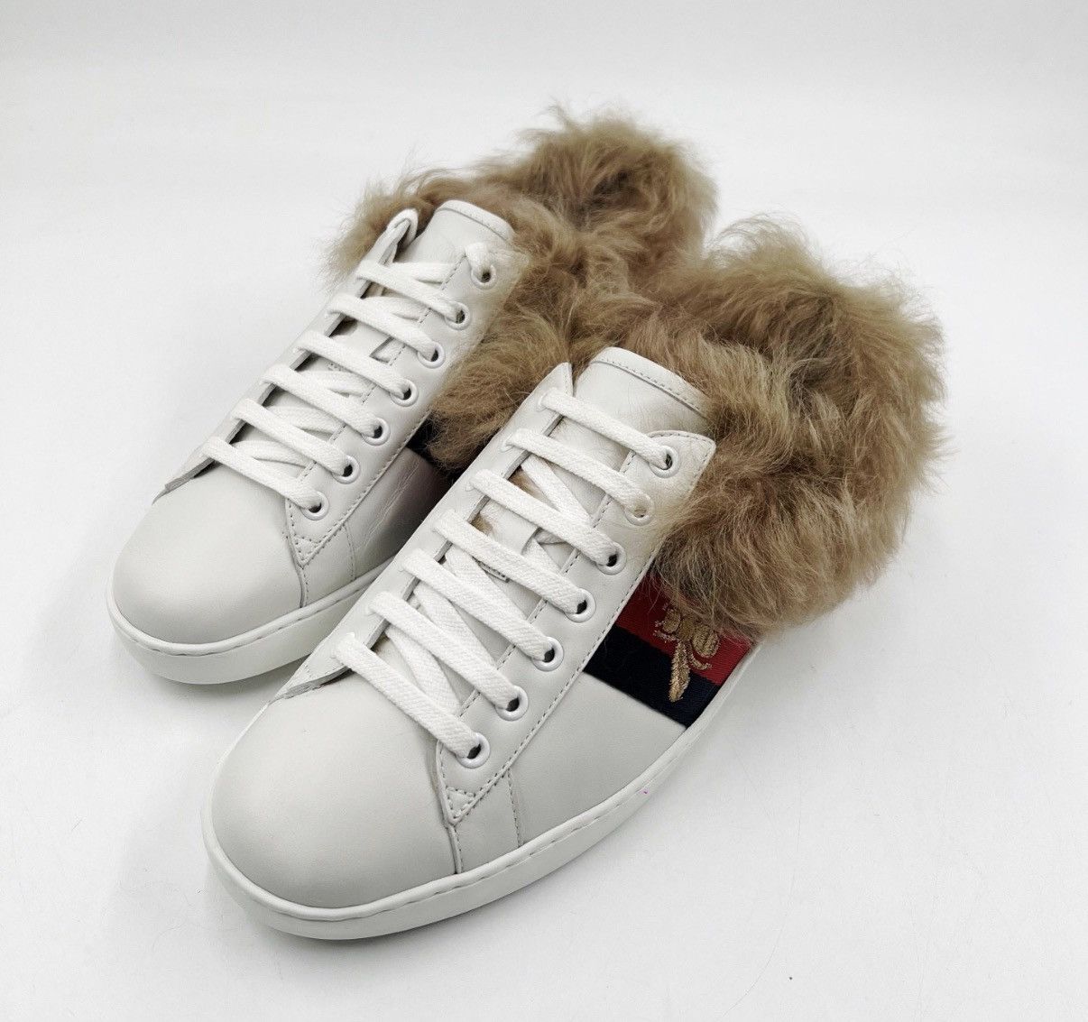 Gucci GUCCI ACE White Bee Embroidered Leather Low-Top Sneakers K12 Size US 8 / EU 41 - 1 Thumbnail