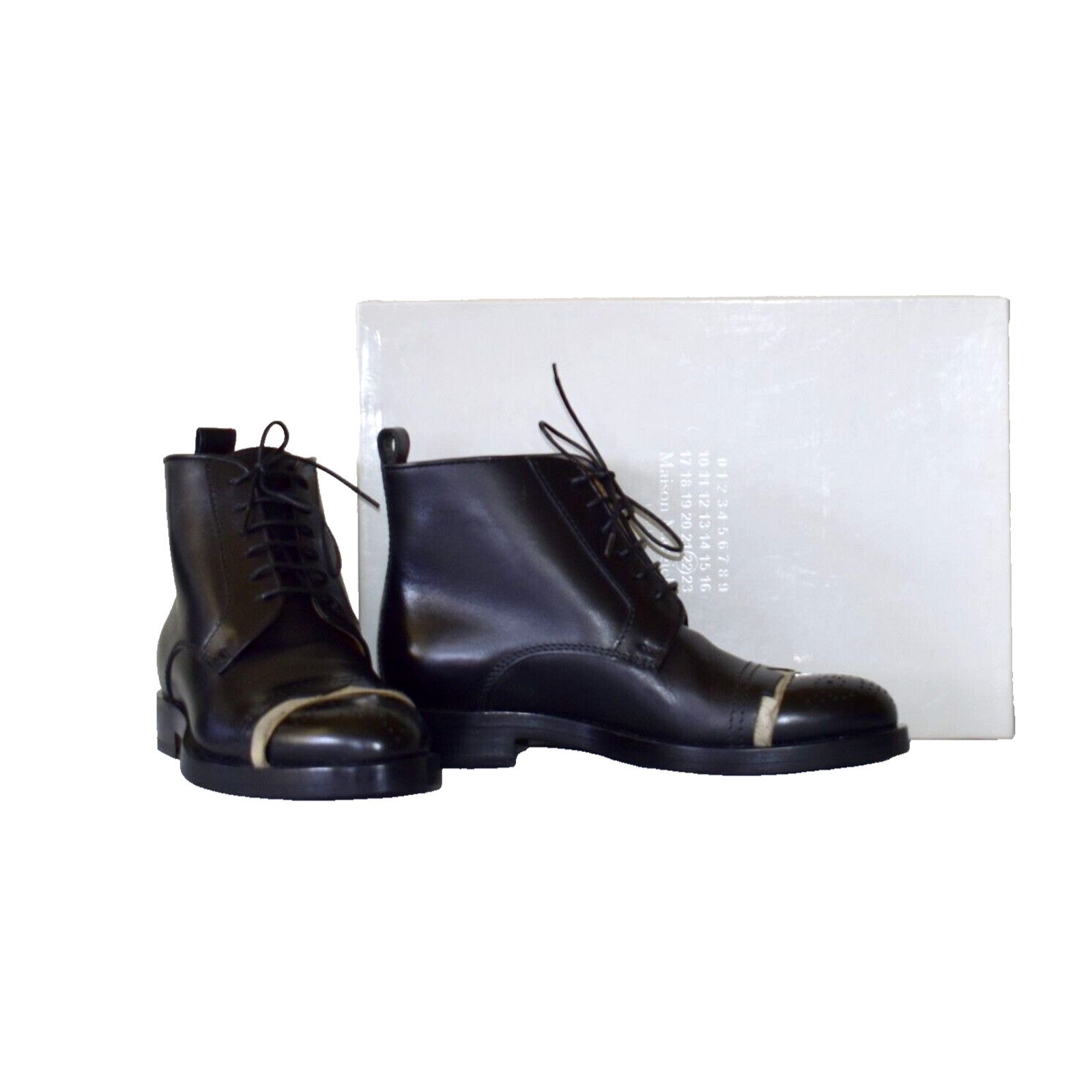 Maison Margiela MAISON MARGIELA 22 Leather Ankle Boot Shoes Size 38.5 $1050 Size US 8.5 / IT 38.5 - 2 Thumbnail