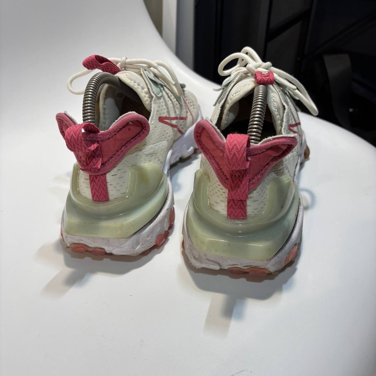 Nike Women’s Nike react shoes Size:41 (UK 7) Size US 9.5 / IT 39.5 - 4 Thumbnail