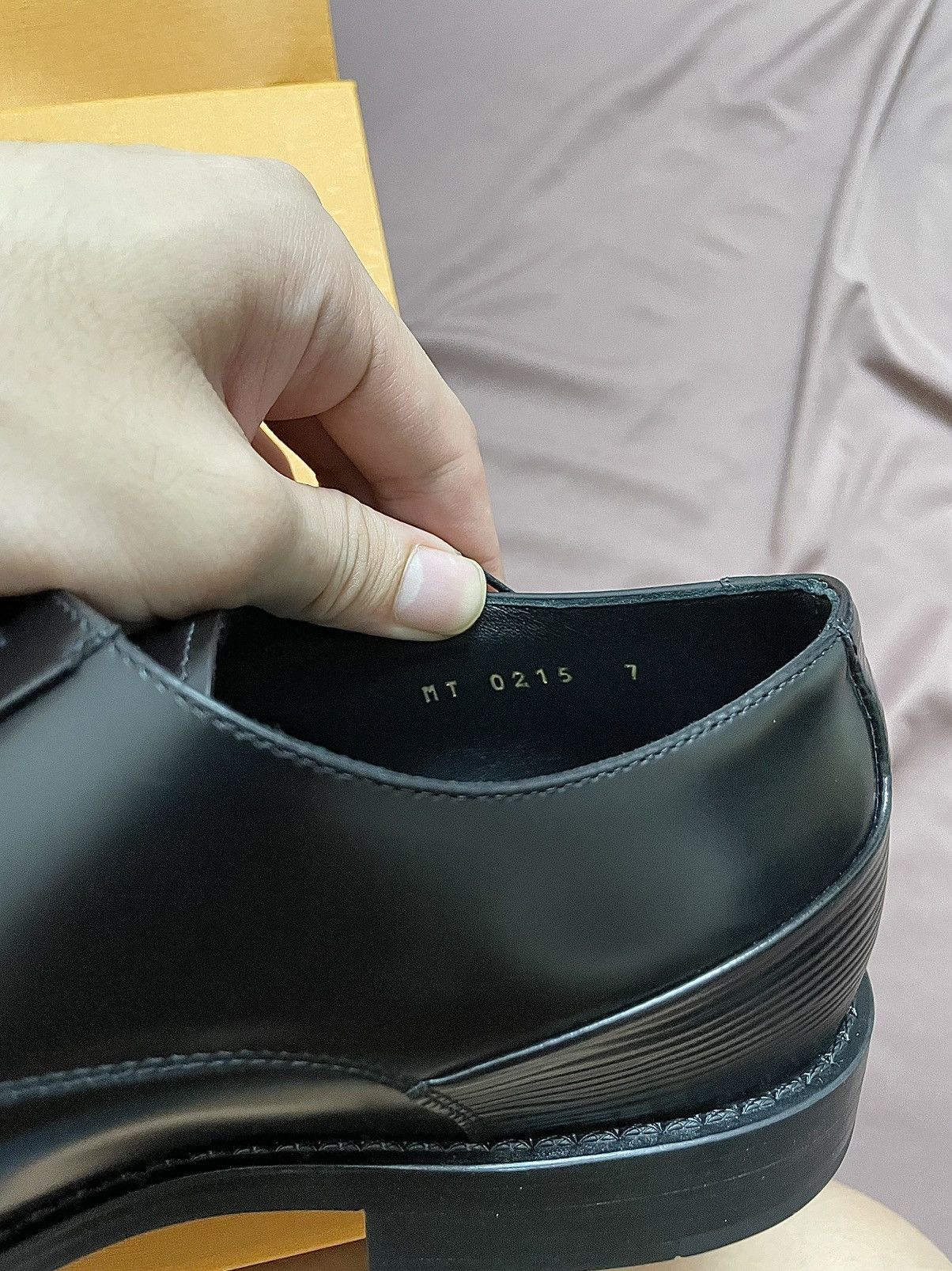 Louis Vuitton Louis Vuitton Kensington black derby shoes Size US 7 / EU 40 - 19 Thumbnail