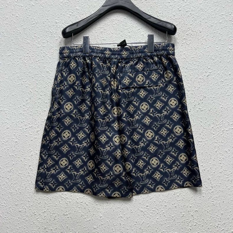 Louis Vuitton Louis Vuitton Monogram Silk Shorts- Size US 40 / EU 56 - 2 Thumbnail
