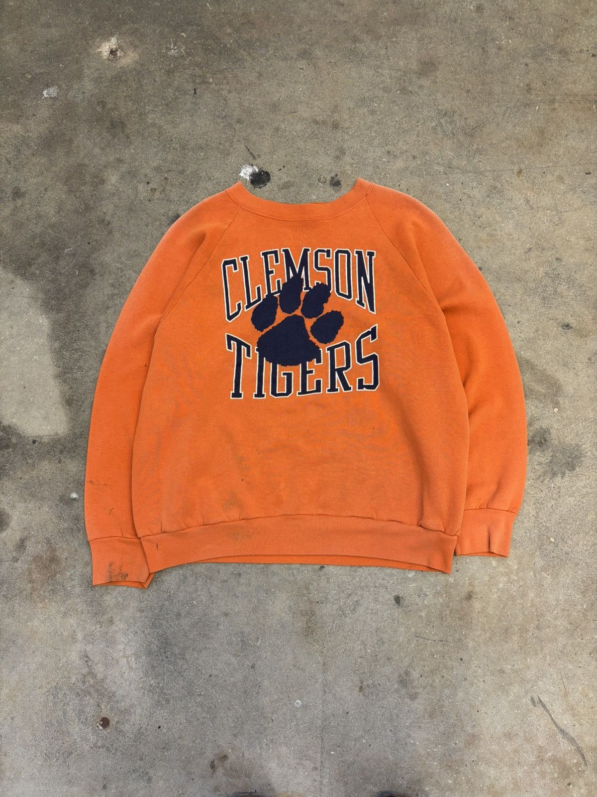 Vintage Vintage 90’s Clemson University Sweatshirt Size US L / EU 52-54 / 3 - 1 Thumbnail