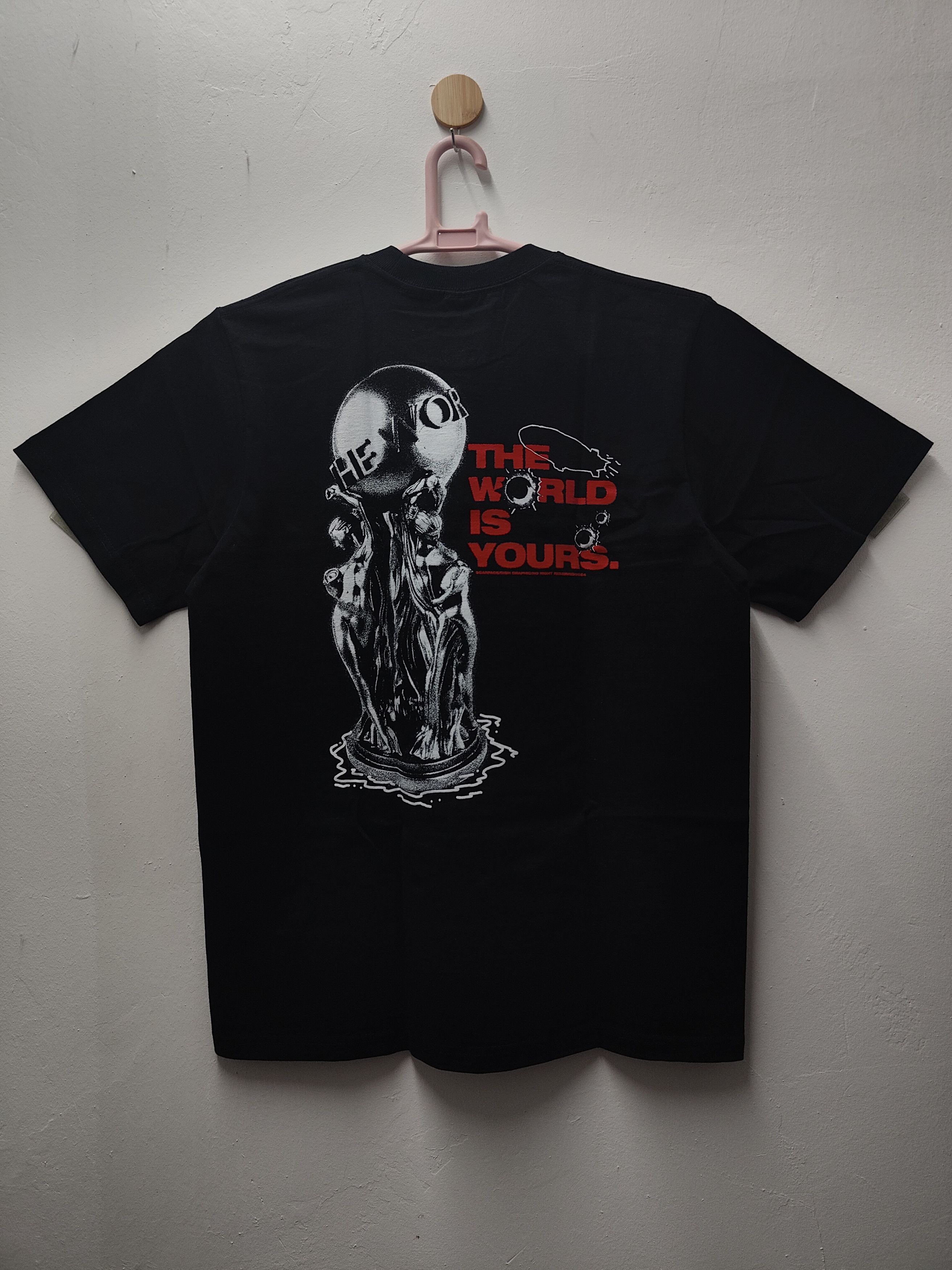 Other Scarface "The World Is Yours" T-shirt Size US L / EU 52-54 / 3 - 7 Thumbnail