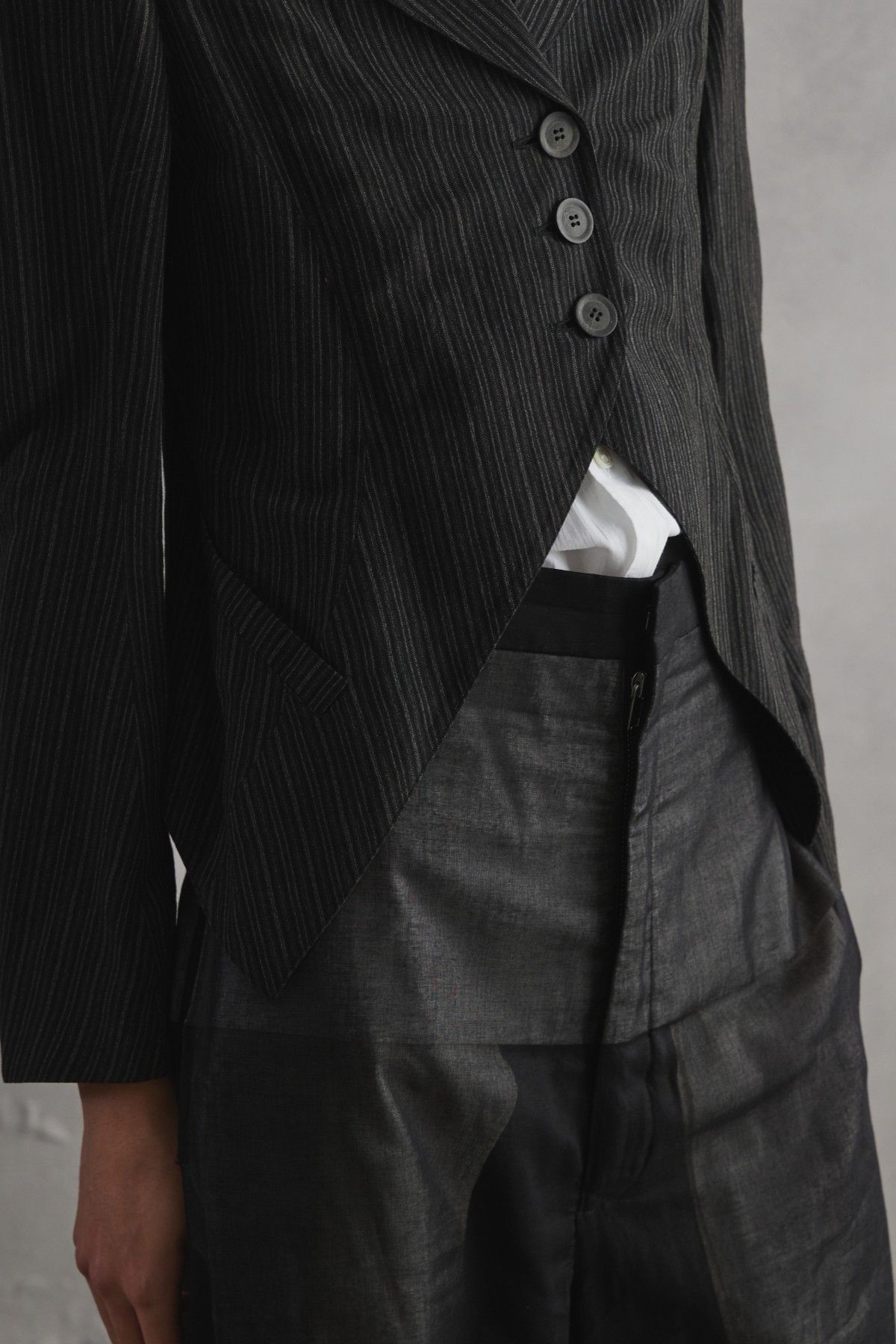 Ann Demeulemeester Ann Demeulemeester Pinstripe Cropped Tailored Jacket Size XS / US 0-2 / IT 36-38 - 1 Thumbnail