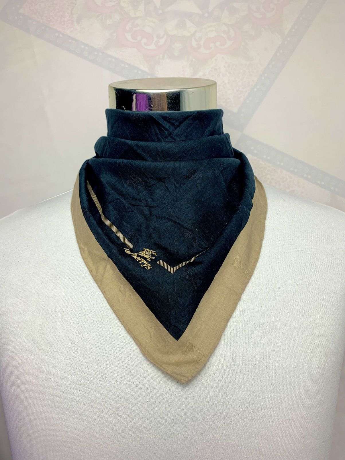 Burberry Burberry Handkerchief / Neckerchief / Bandana Size ONE SIZE - 1 Thumbnail