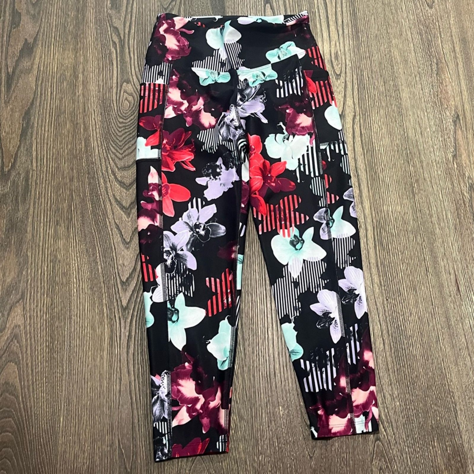 Bally Bally Women Total Fitness High Rise Mid-Calf Legging M Size 30" / US 8 / IT 44 - 1 Thumbnail