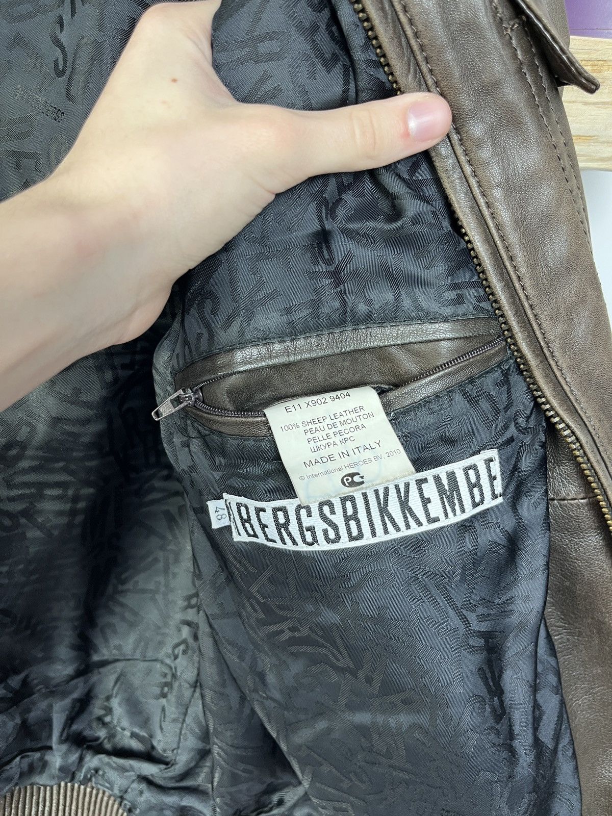 Dirk Bikkembergs Archive dirk bikkembergs GS Flight leather Jacket cropped Size US M / EU 48-50 / 2 - 5 Thumbnail