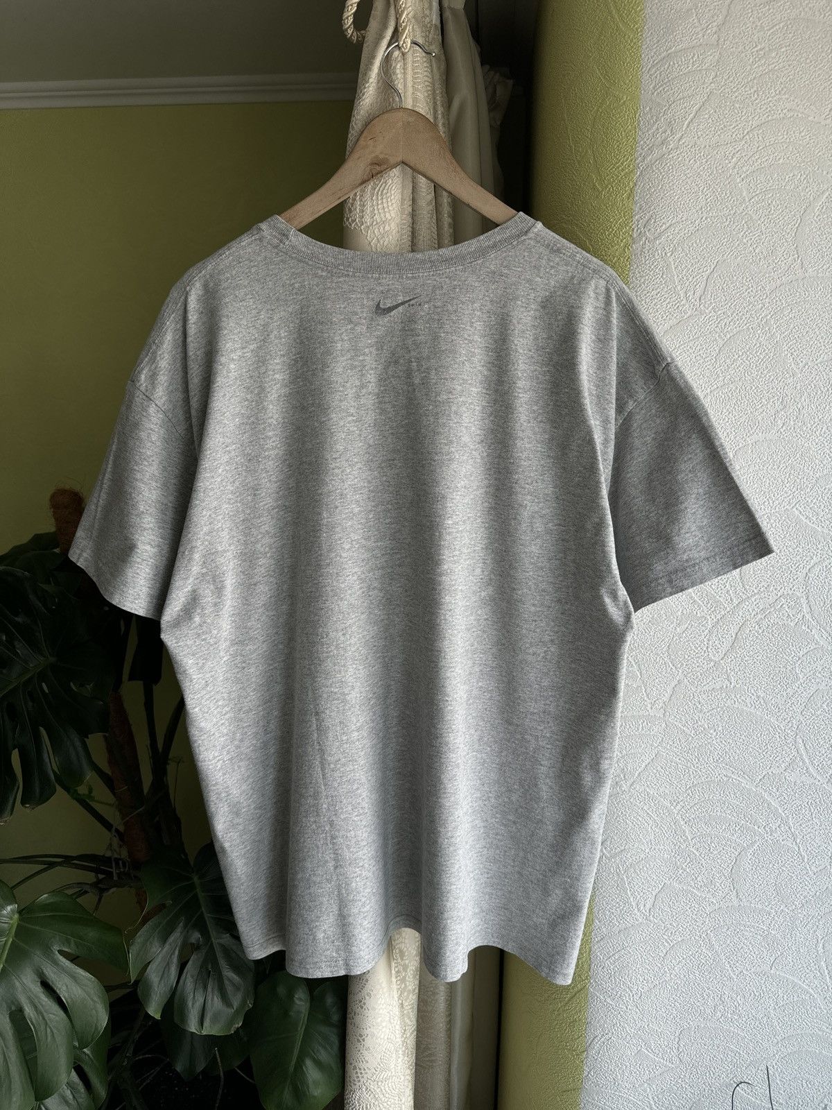 Nike 00s Nike Vintage T-Shirt Big Logo Triball Tee Swoosh Size US XL / EU 56 / 4 - 2 Thumbnail