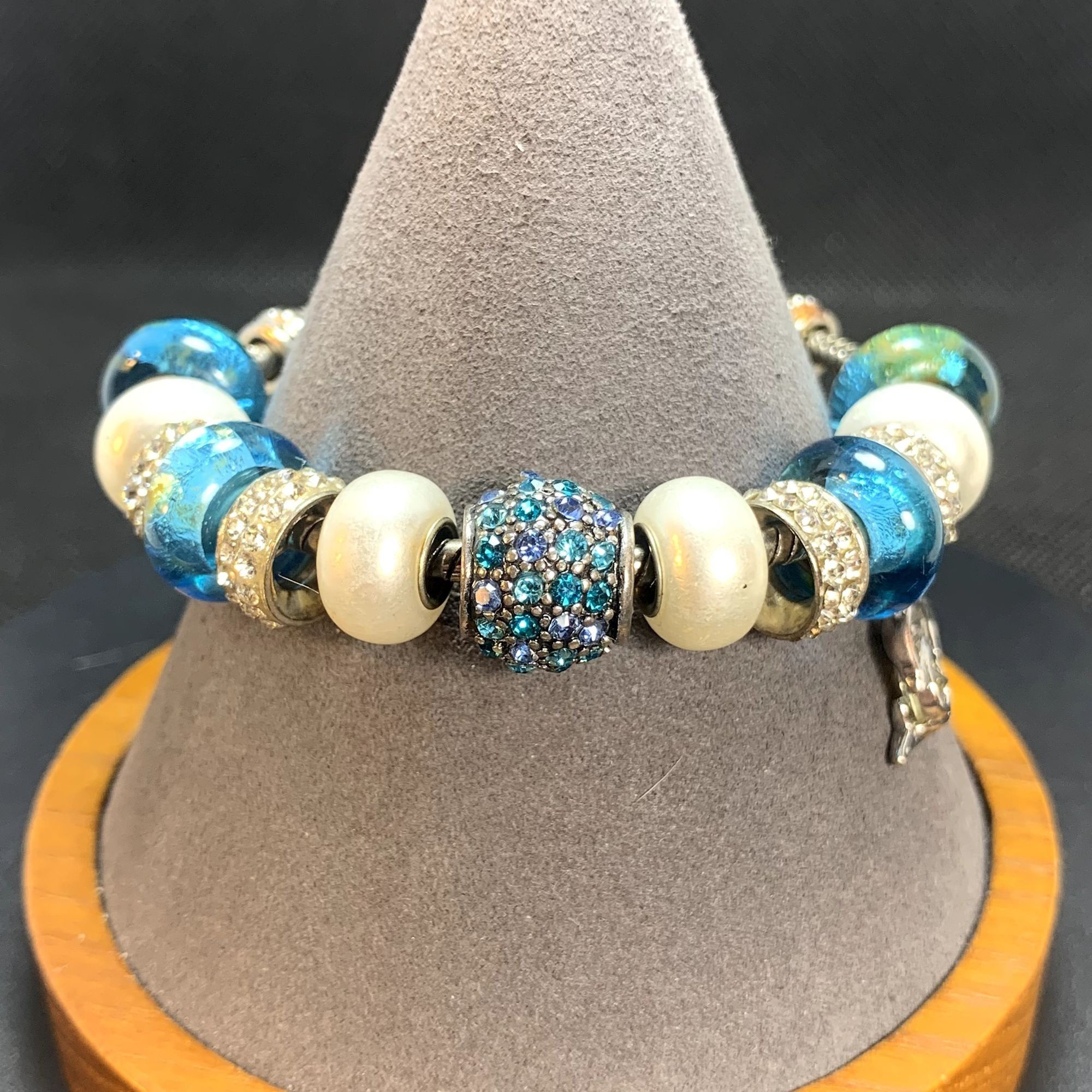Other Silvertone Slide Charm Bracelet Blue Crystal Blue & White Sl Size ONE SIZE - 1 Thumbnail