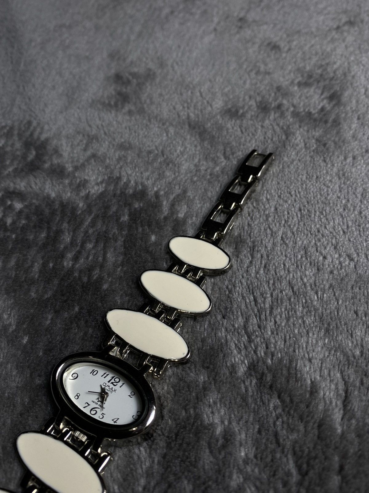 Vintage Futuristic Vintage OMAX Bracelet Watch in Japanese Style Size ONE SIZE - 6 Thumbnail