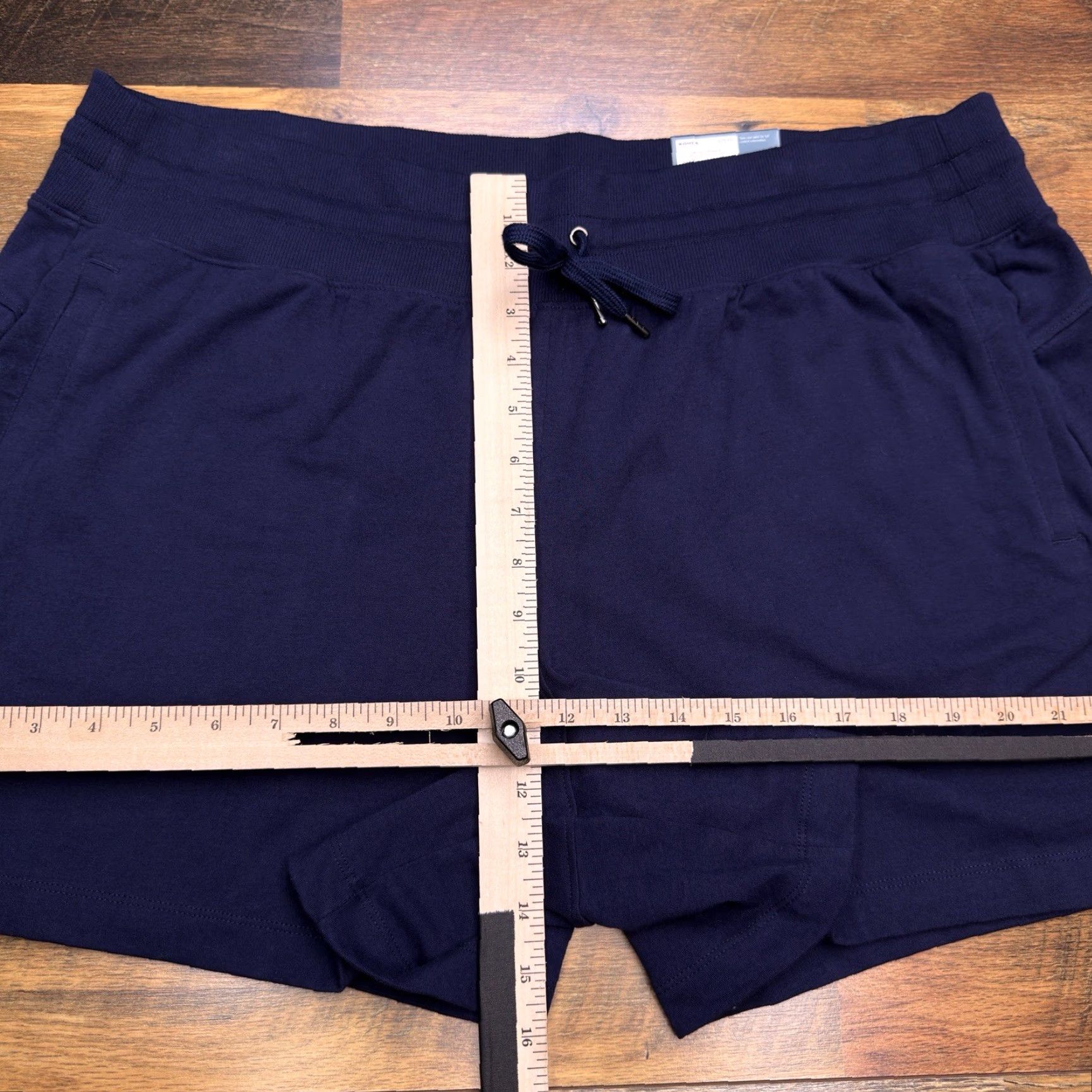 Tek Gear Tek Gear Shorts Womens 2XL Navy Blue Mid Rise Stretch Activewear Gym Training Running Cross Training Regular Inseam 5 in Size 40" / US 18 - 6 Thumbnail