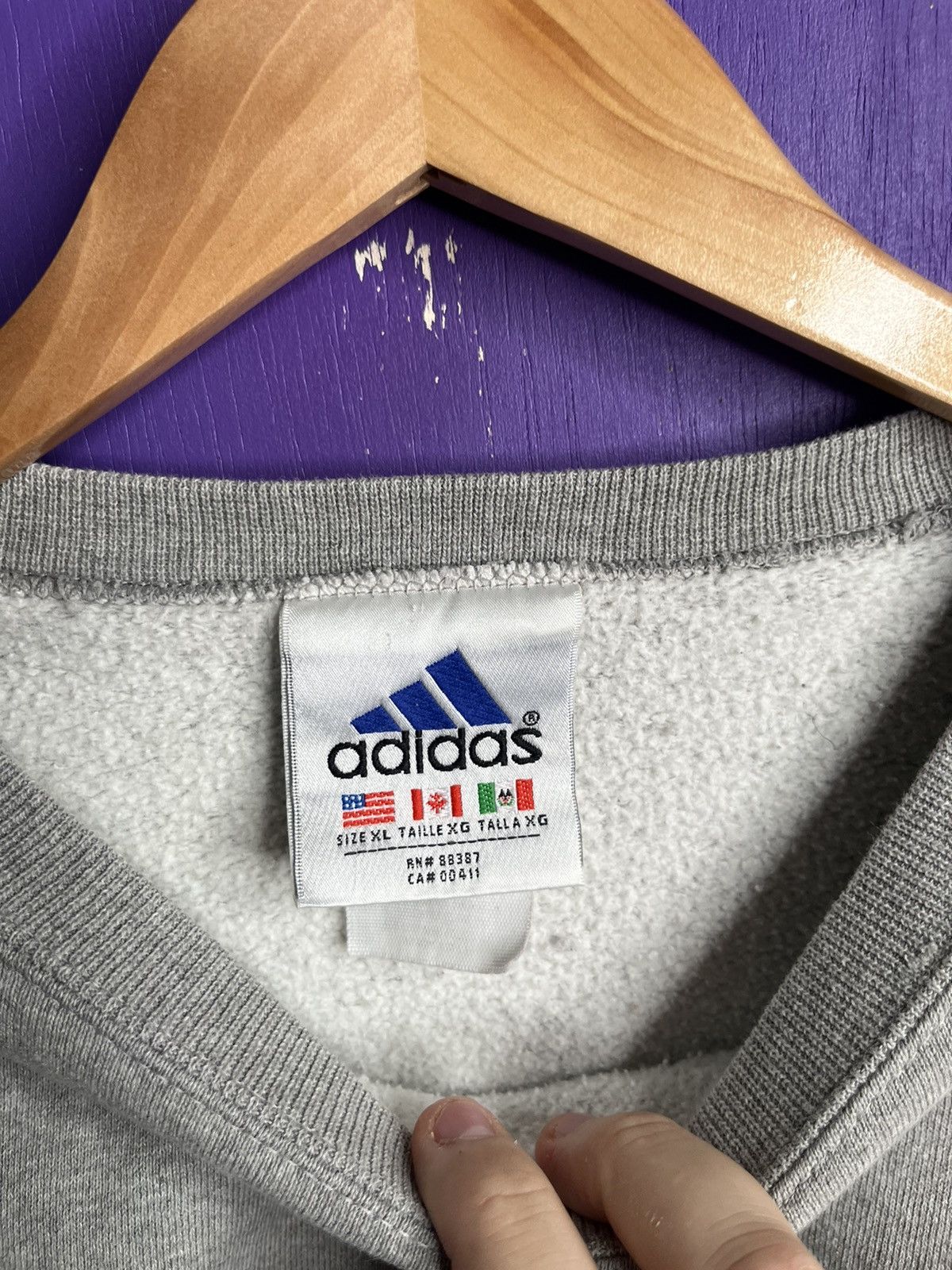 Adidas × Vintage Vintage 90s Adidas logo bleached grey crewneck Size US XL / EU 56 / 4 - 4 Thumbnail