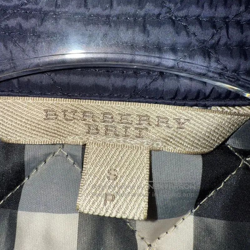 Burberry Burberry Women's Navy Cotton Quilted Jacket. Size S / US 4 / IT 40 - 3 Thumbnail