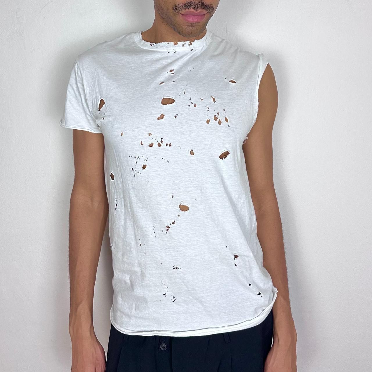 Hanes ASTROBOI* x Gildan White Ripped Grunge T-shirt - Medium Size US M / EU 48-50 / 2 - 1 Thumbnail