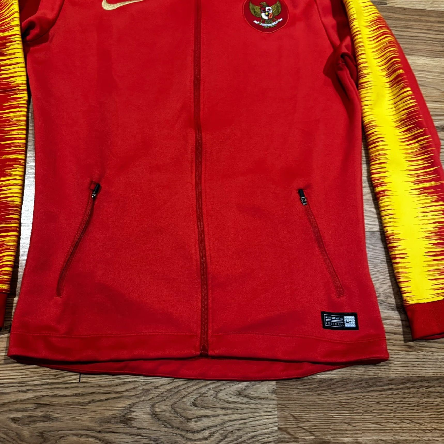 Nike Nike Dri-Fit Jacket Football Trainer Zip Medium Men Red Indonesia Garuda Jersey Embroidered Full Zip Vintage? Size US M / EU 48-50 / 2 - 4 Thumbnail