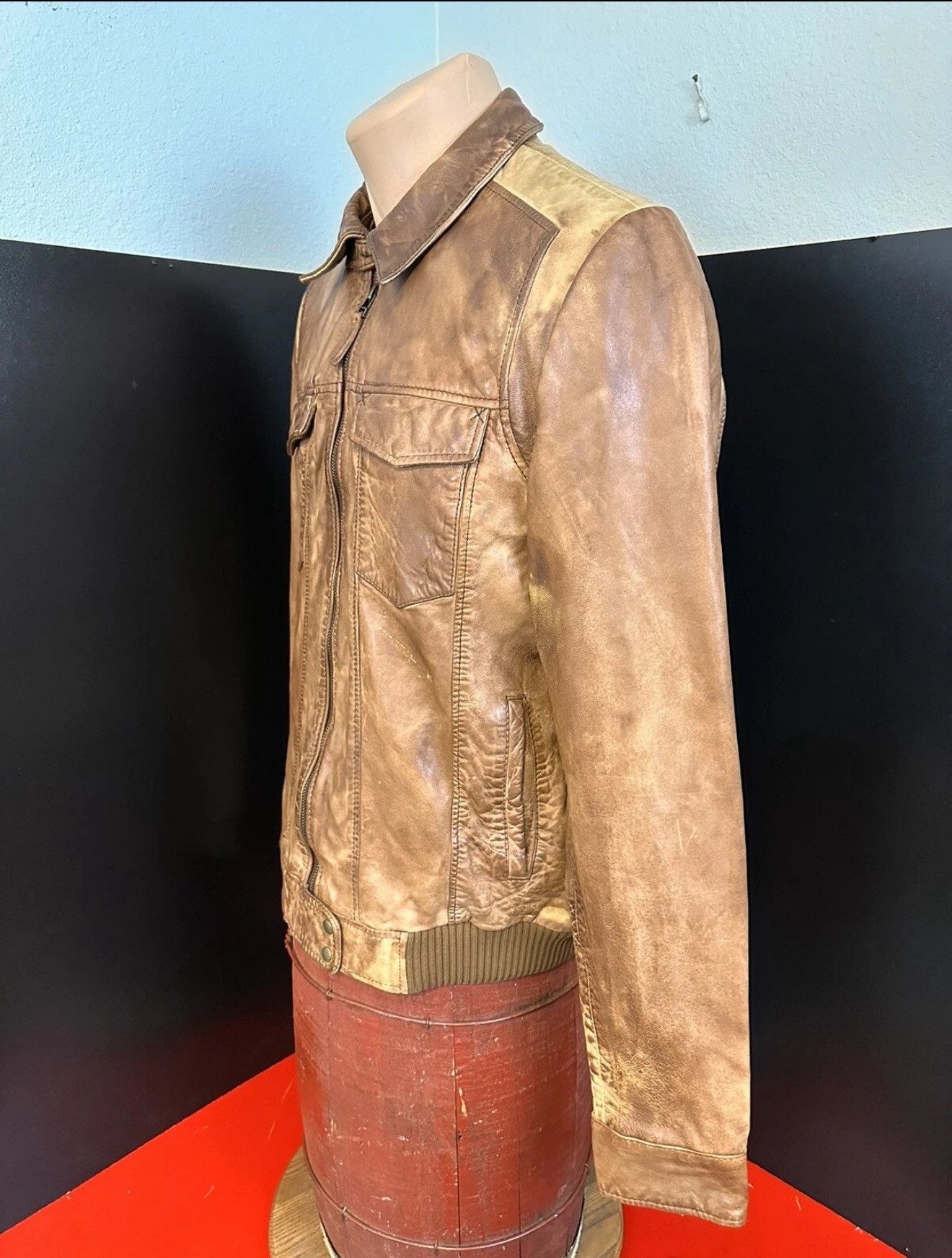 Lee LEE Re-print Distressed, Brown, Leather Bomber Jacket Lg Size US L / EU 52-54 / 3 - 10 Thumbnail