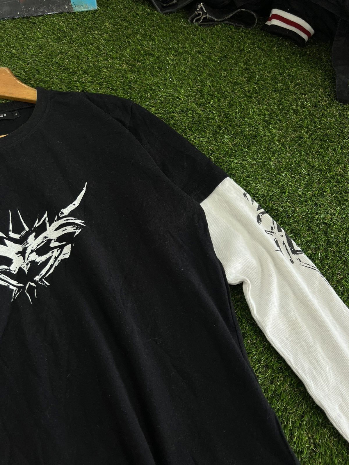 Tribal Streetwear Rare Vintage 00s Tribal Long Sleeve Tatoo Rave Rock Metal Size US L / EU 52-54 / 3 - 3 Thumbnail