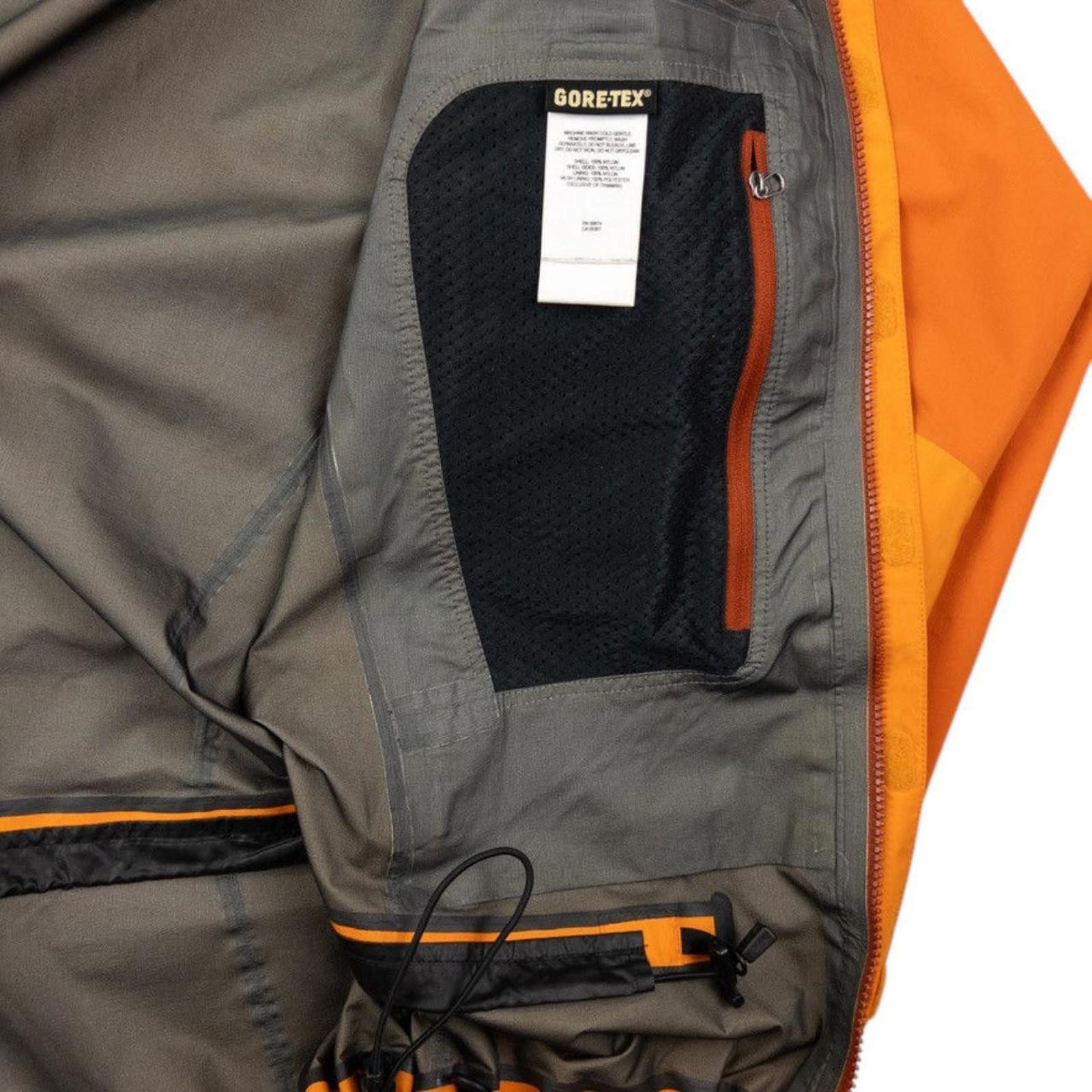 Mountain Hardwear Vintage Mountain Hardwear Goretex Pro Shell Jacket Size L Size US L / EU 52-54 / 3 - 5 Thumbnail