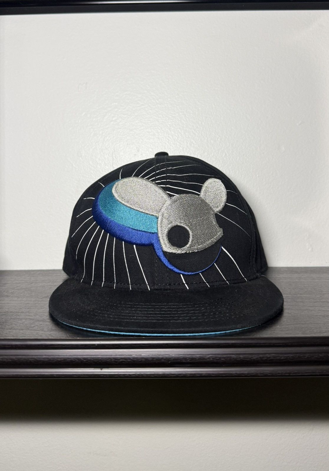 Other Y2K 2000s Deadmau5 Beaming Embroidered SnapBack Hat Size ONE SIZE - 1 Thumbnail