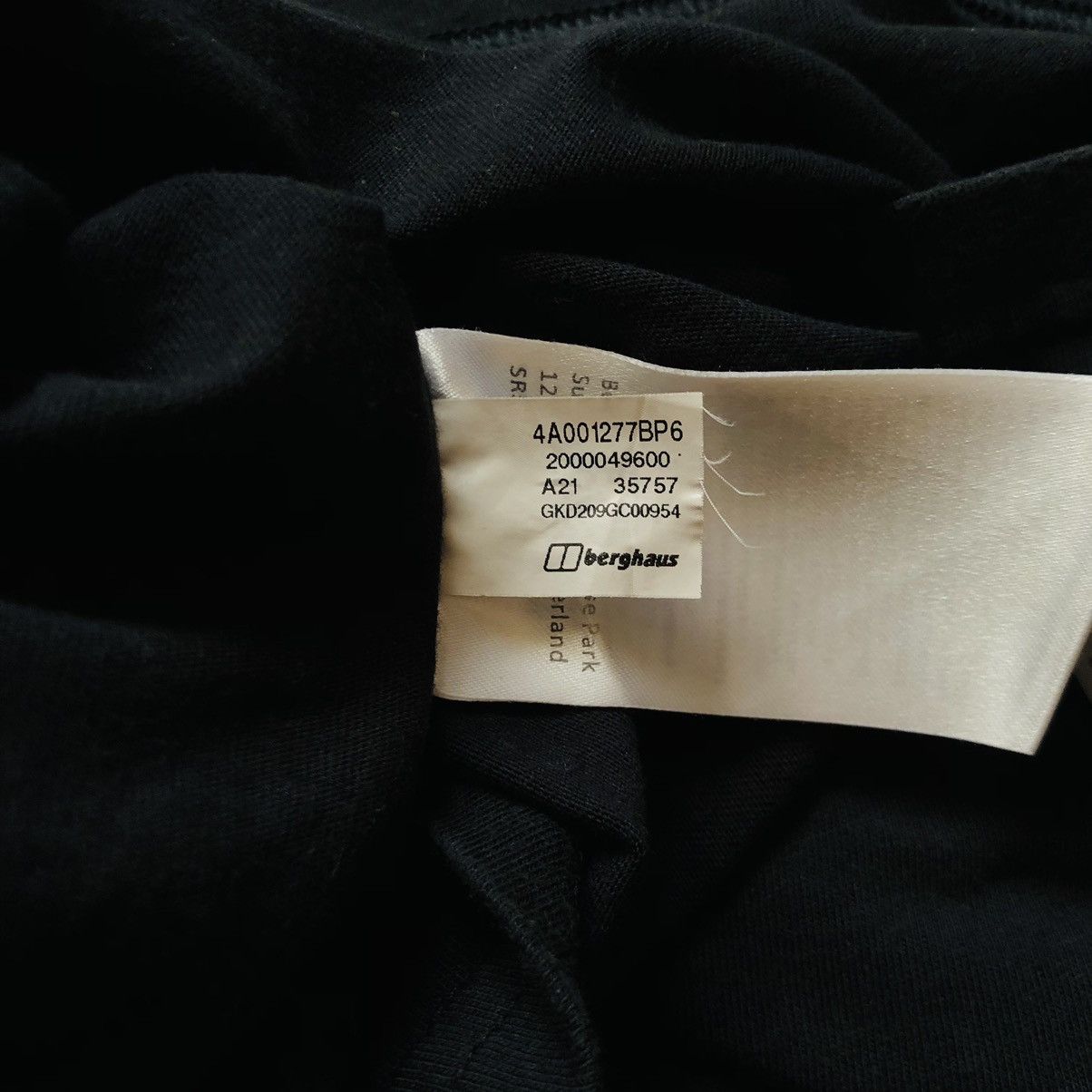 Berghaus Berghaus black Chest Printed Logo T-shirt Tee mountain Size US L / EU 52-54 / 3 - 7 Thumbnail