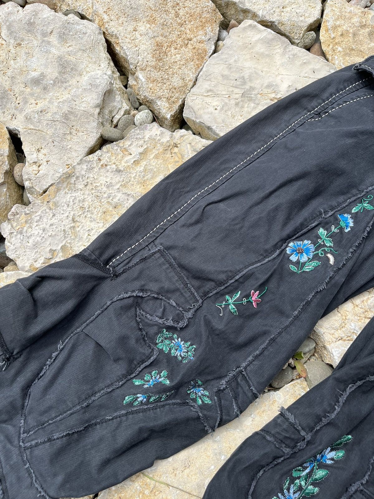 Marithe + Francois Girbaud Vintage Marithe Francois Girbaud floral y2k bondage pants Size 26" / US 2 / IT 38 - 6 Thumbnail