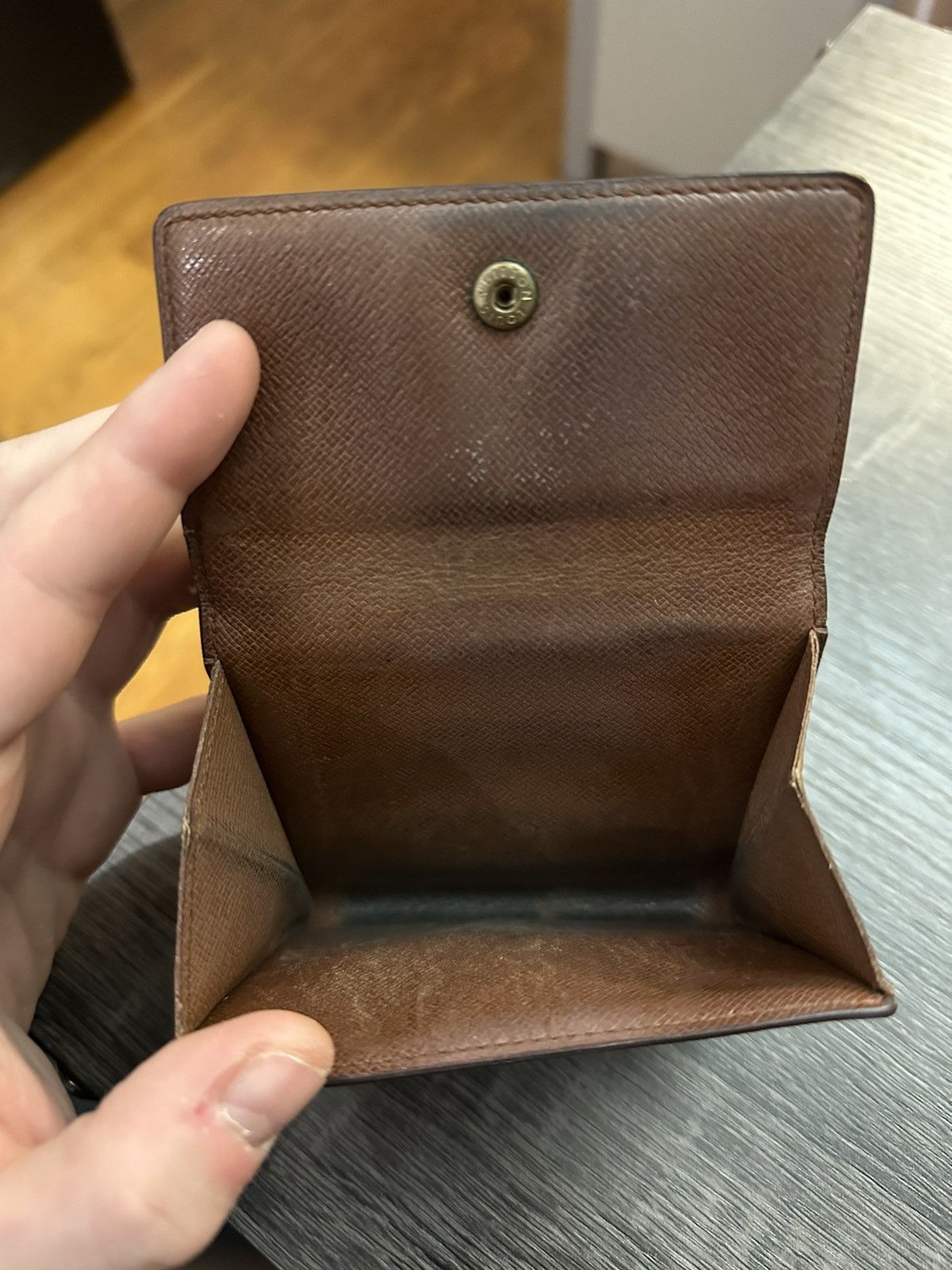 Louis Vuitton Vintage Louis Vuitton Wallet Size ONE SIZE - 4 Thumbnail