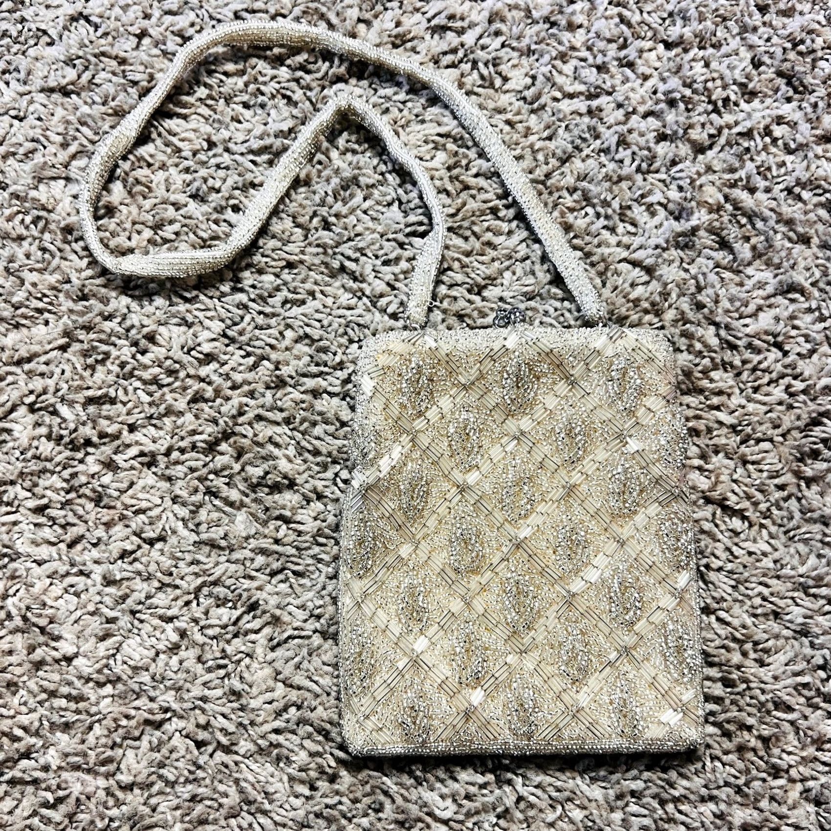 Vintage VINTAGE Cream Small Beaded Shoulder Handbag Wristlet Women OS 90s Retro Boho Size ONE SIZE - 4 Thumbnail