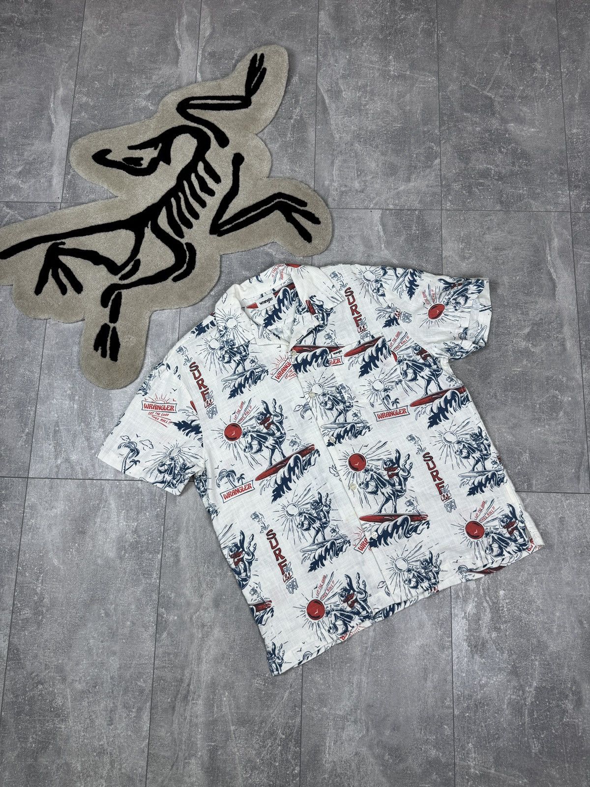 Wrangler Mens Vintage Wrangler Hawaiian shirts crazy monogram tee Size US S / EU 44-46 / 1 - 1 Thumbnail