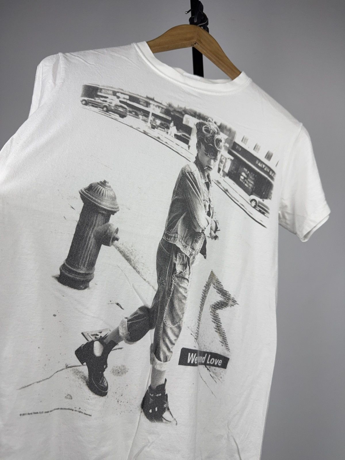 Band Tees Y2K 2011 Bravado Street Photo Graphic Tee “We Found Love” Size US S / EU 44-46 / 1 - 8 Thumbnail