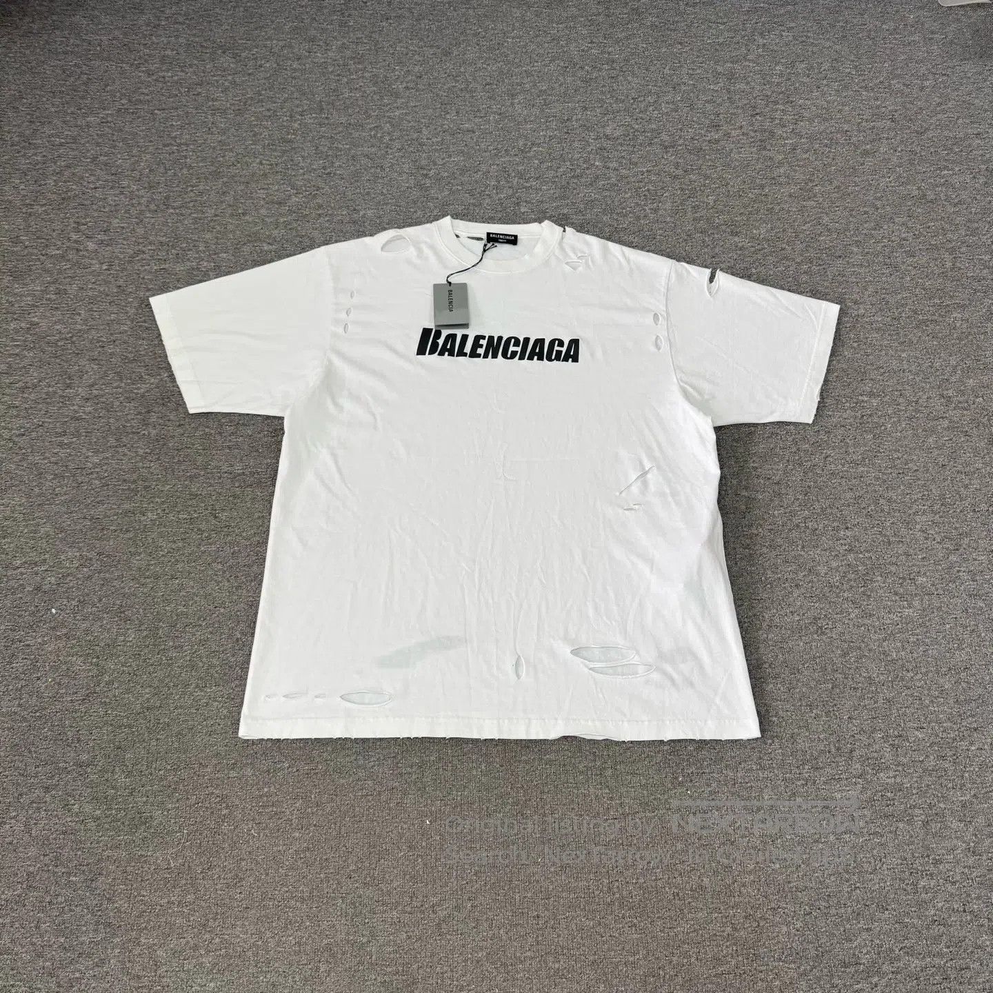 Balenciaga Balenciaga Damaged front chest logo short-sleeve T-shirt| Size US S / EU 44-46 / 1 - 1 Thumbnail