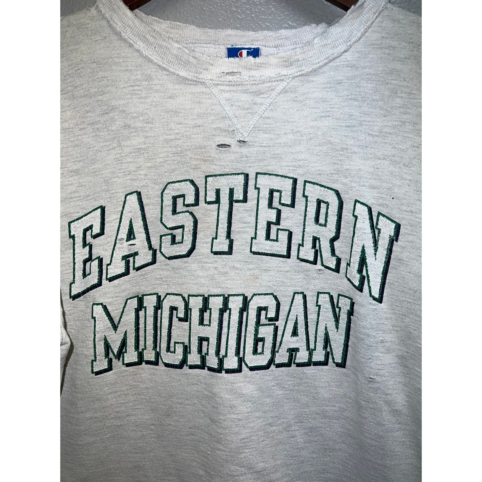 Vintage Womens Vintage Champion Eastern Michigan Sweatshirt Worn XL Size XL / US 12-14 / IT 48-50 - 2 Thumbnail