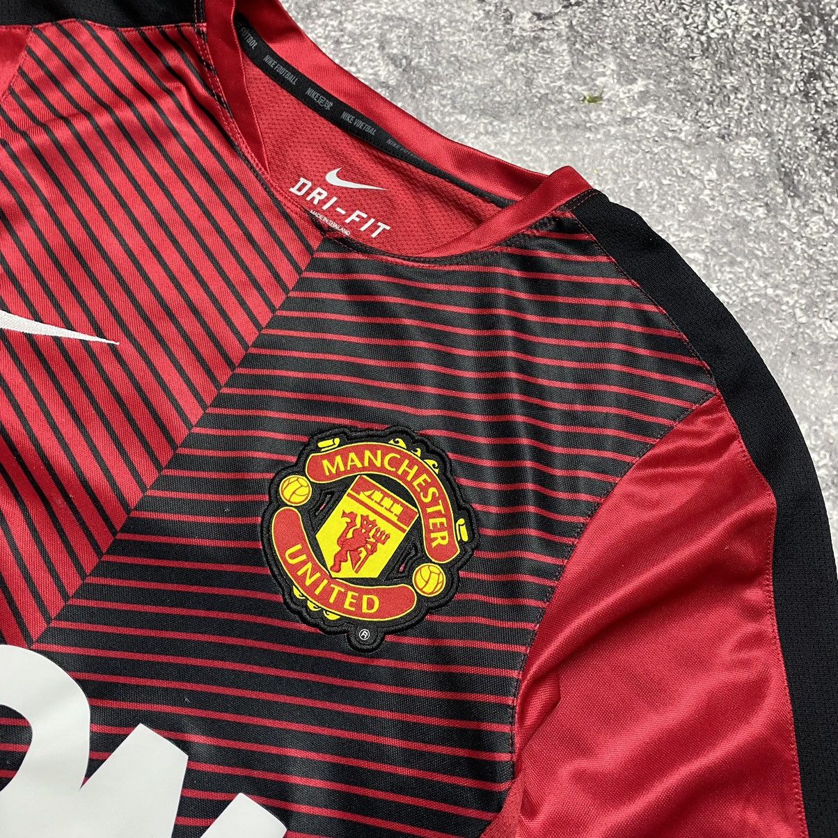 Nike Men’s Nike FC Manchester United AON team soccer jersey Size US S / EU 44-46 / 1 - 3 Thumbnail