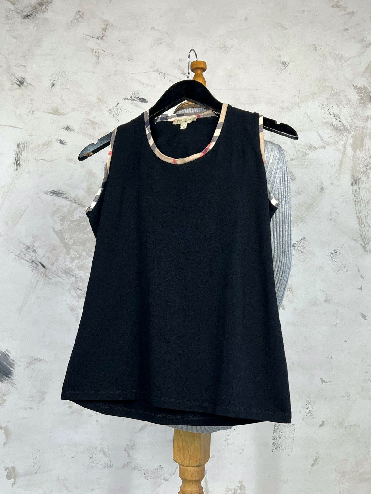 Burberry Vintage Burberry Sleeveless Top Size M - L Size L / US 10 / IT 46 - 1 Thumbnail