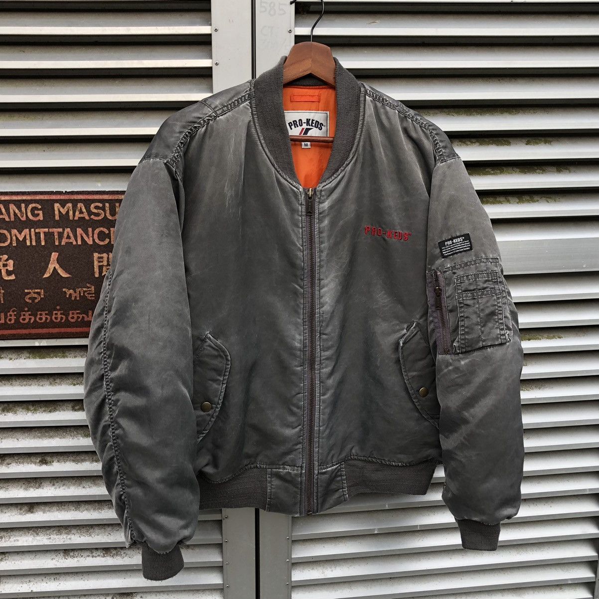 Vintage Vintage Sun Faded Ma-1 Bomber Jacket By Pro-keds Size US M / EU 48-50 / 2 - 1 Thumbnail