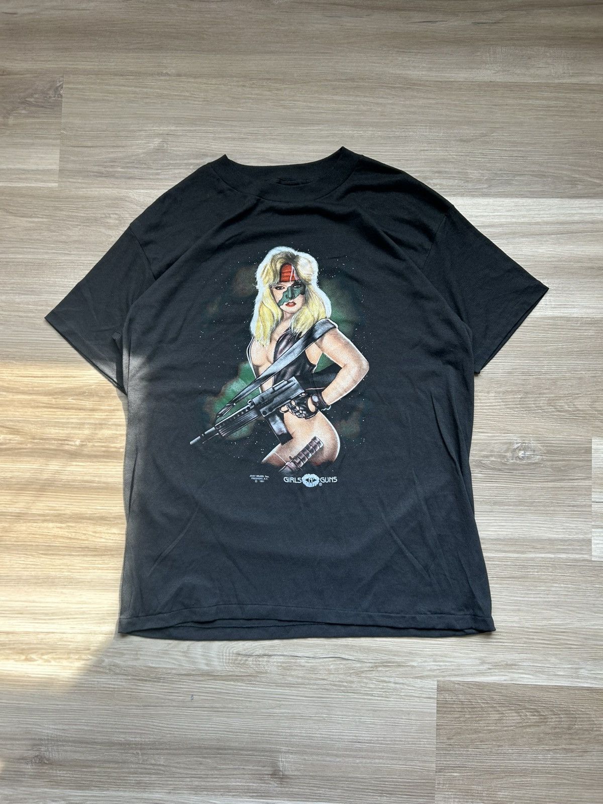 Vintage Vintage 3D Emblem Girl’s N Guns Tee Size US L / EU 52-54 / 3 - 1 Thumbnail