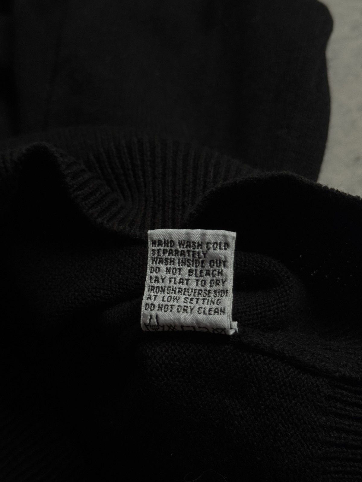Emporio Armani Archive Armani longlseeve black Size US M / EU 48-50 / 2 - 9 Thumbnail