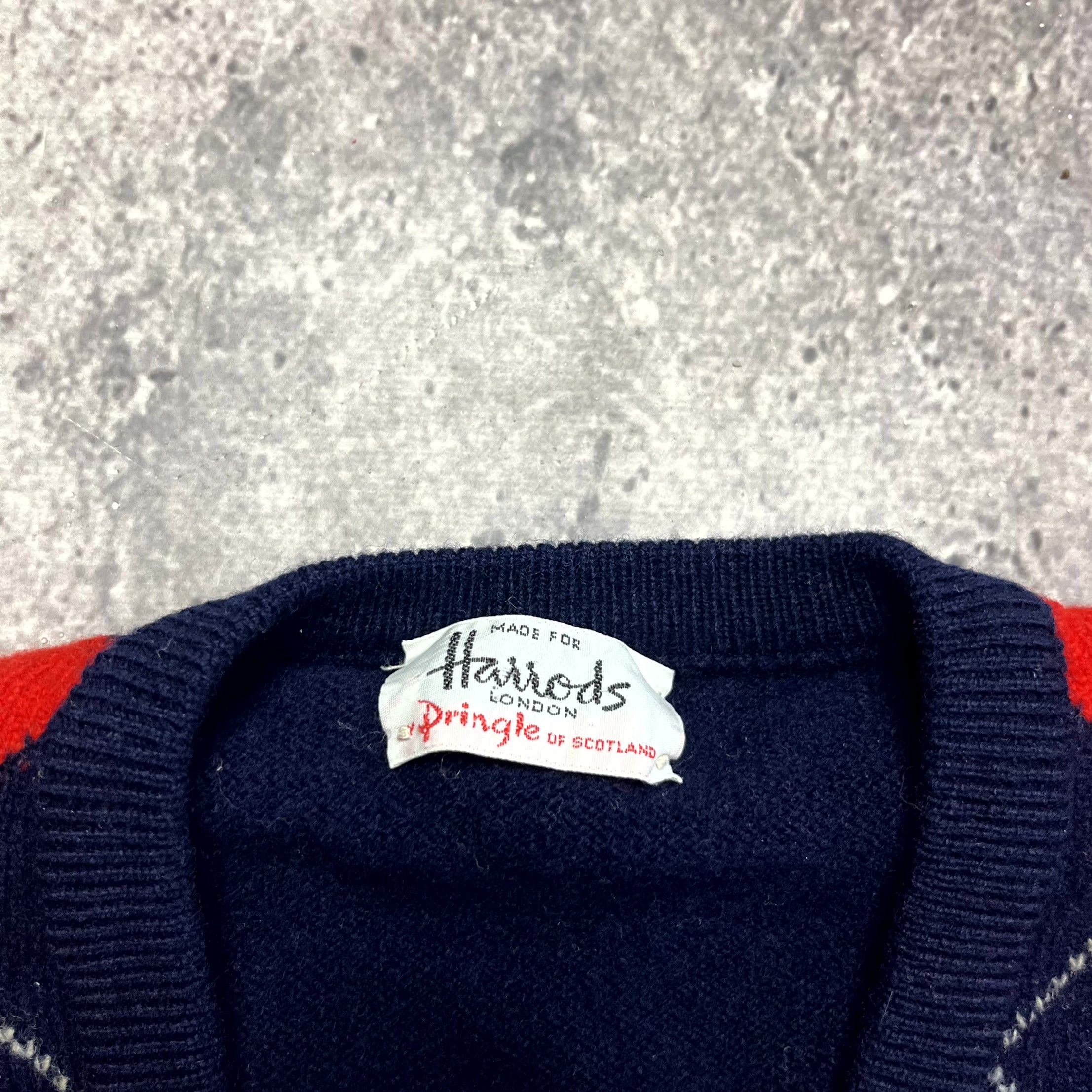 Vintage Vintage Argyle Wool Pullover Jumper Sweater Navy Blue Size M Size US M / EU 48-50 / 2 - 5 Thumbnail